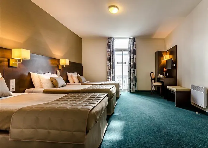 Croix Des Bretons - Pyrénées Hotel Lourdes