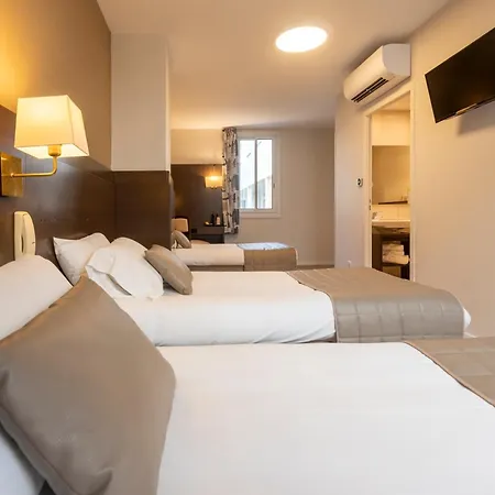Hotel Croix Des Bretons - Pyrenees 3*