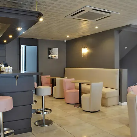 Hotel Croix Des Bretons - Pyrenees 3*