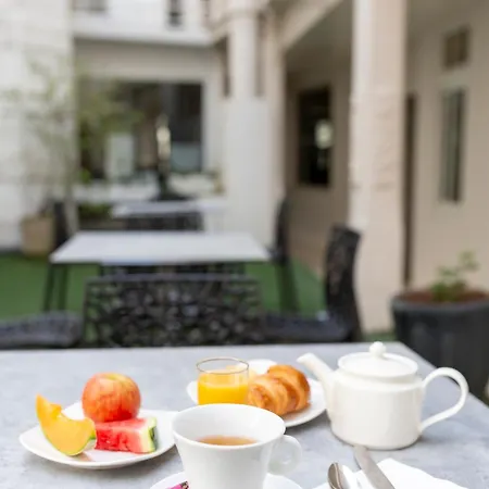Hotel Croix Des Bretons - Pyrenees