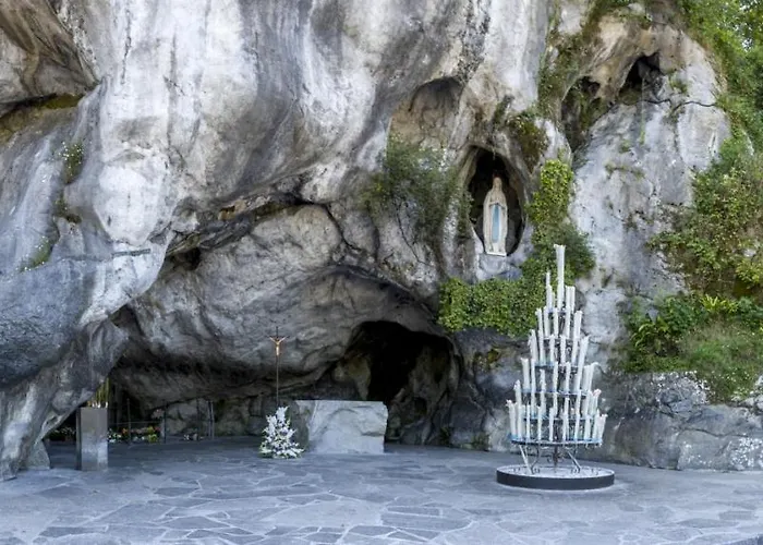 Hotel Croix Des Bretons - Pyrenees 3*