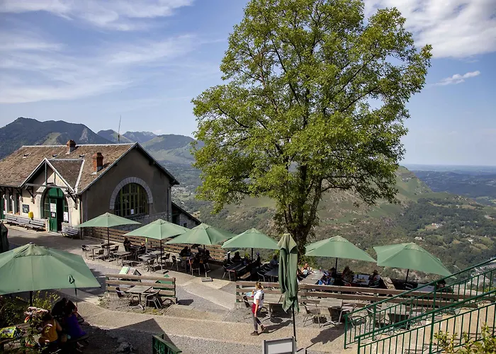 ホテル Croix Des Bretons - Pyrenees ルルド