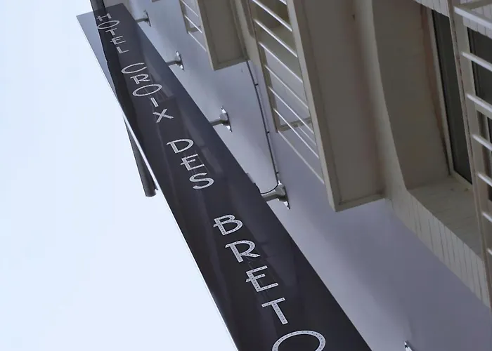 Hotel Croix Des Bretons - Pyrenees