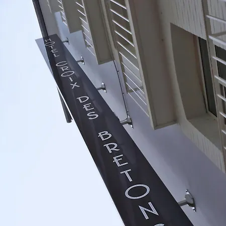 Hotel Croix Des Bretons - Pyrenees