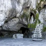 Отель Croix Des Bretons - Pyrenees 3*