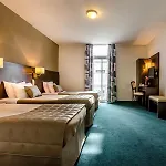 Croix Des Bretons - Pyrenees Отель Лурд