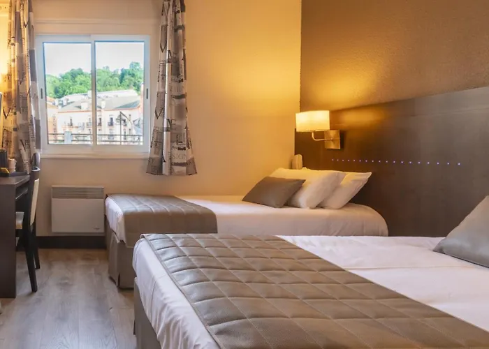 Croix Des Bretons - Pyrenees Hotel 3*