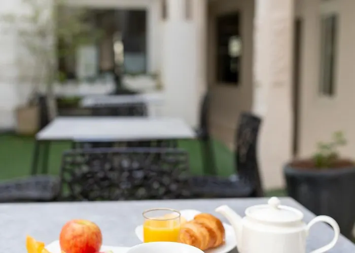 Hotel Croix Des Bretons - Pyrenees